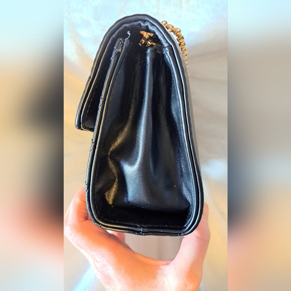 NWOT CROSSBODY WAFFLE BAG - Picture 7 of 13